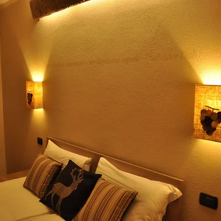 Le Clos D'anbot 카르벤소드